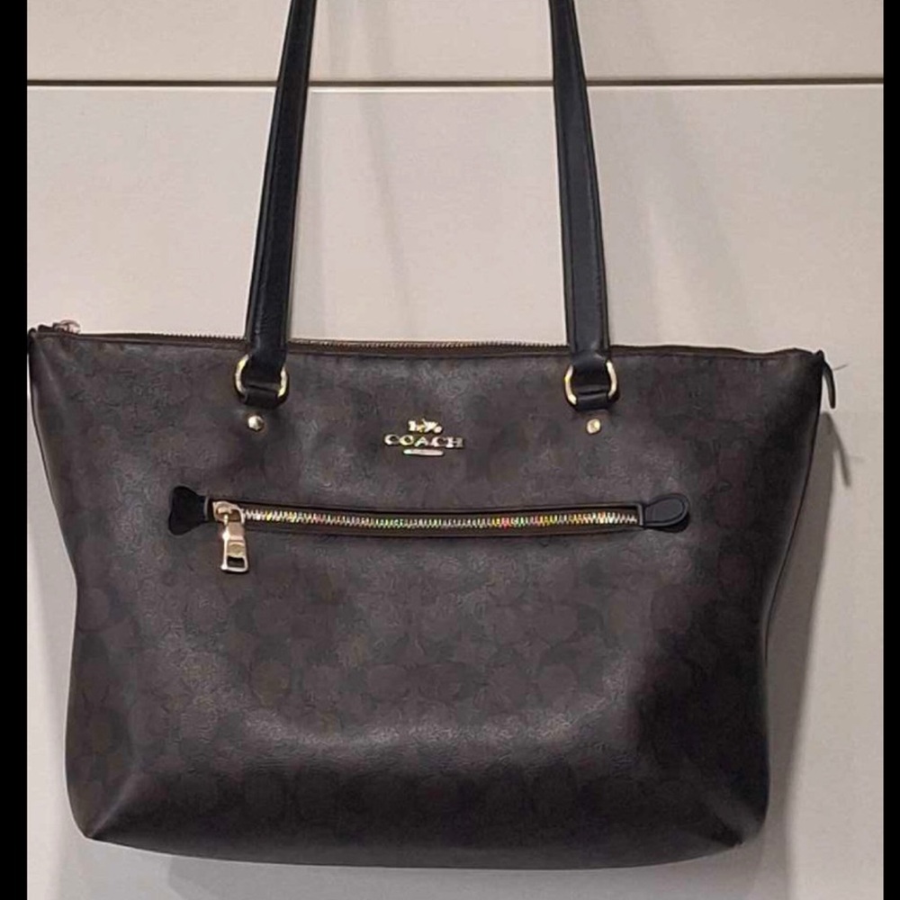 SOLD- Authentic Coach Brown Tote Bag - excellent condition - Picture 4 of 8